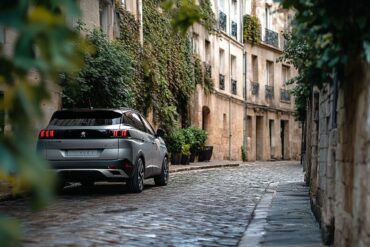 Pourquoi la Peugeot 605 V6 est-elle recherchée par les passionnés ?